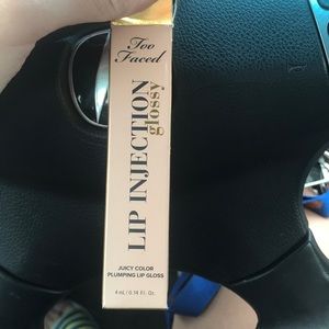 Too faced lip injections glossy
